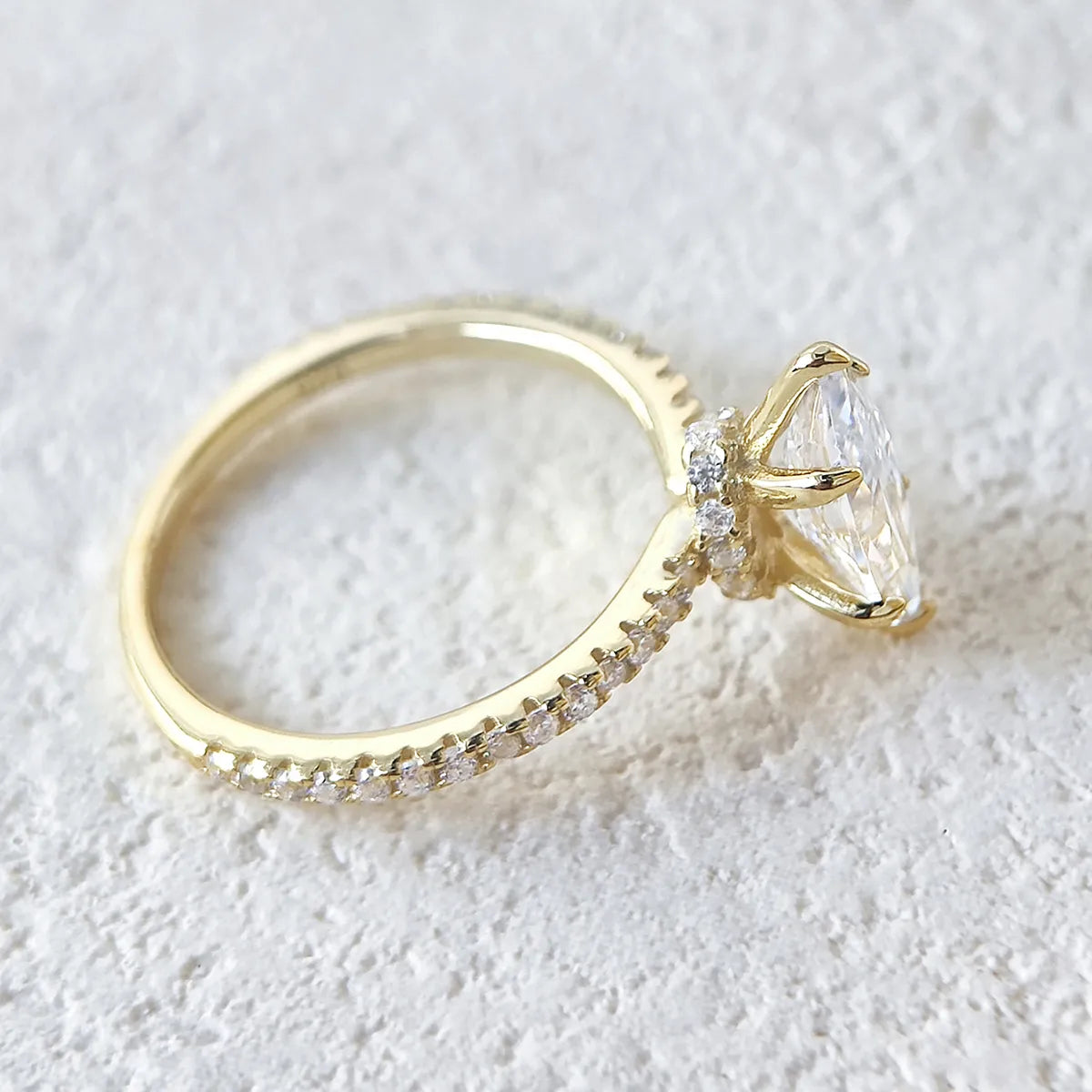 Δαχτυλίδι επιχρυσωμένο ασήμι S925 με μεγάλο zircon-R203