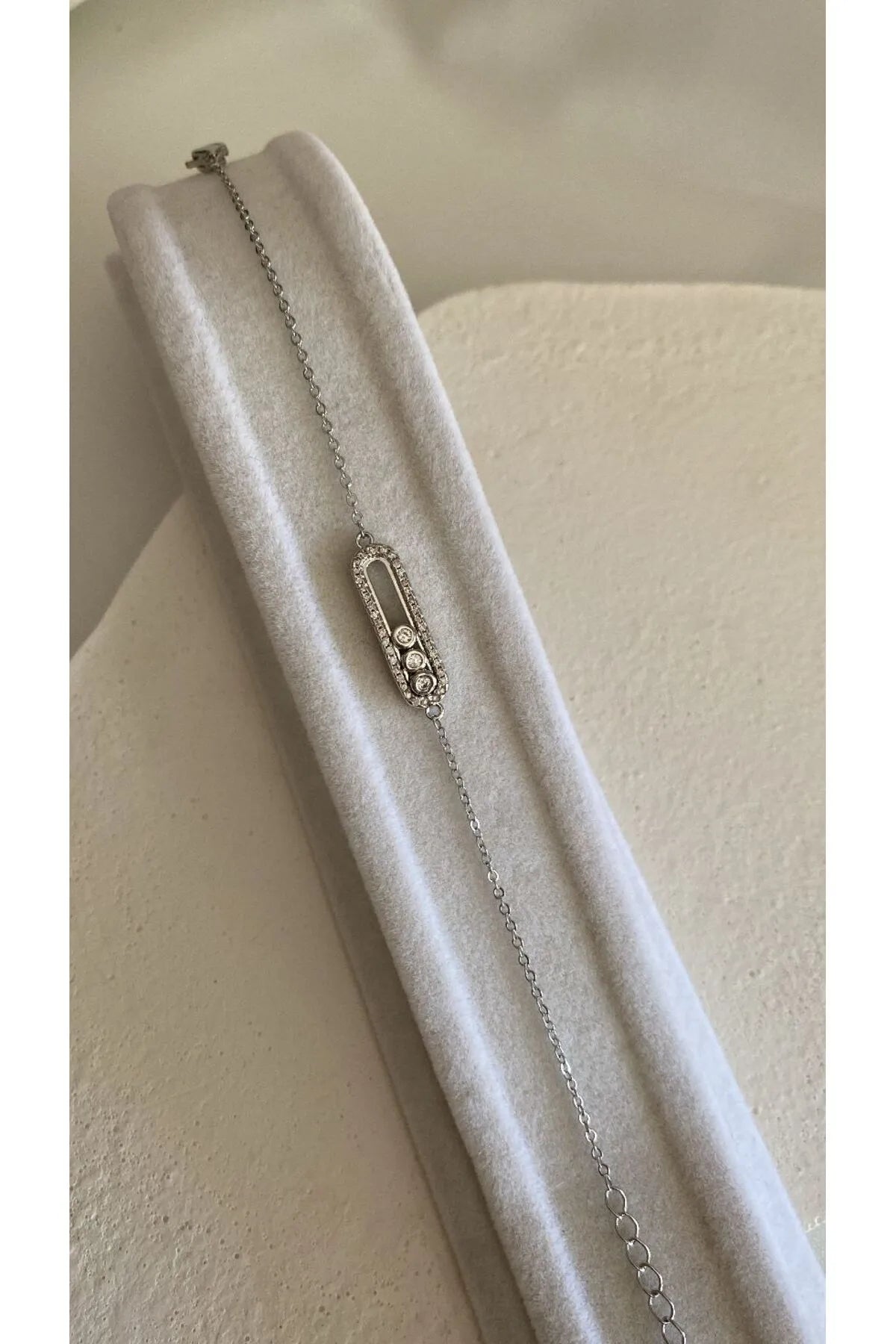 Βραχιόλι ατσάλι με τρία zircon σε μπάρα-BR286