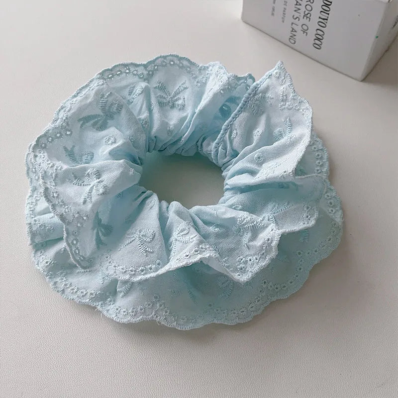 Λαστιχάκι scrunchie με γαλάζια δαντέλα - HA005