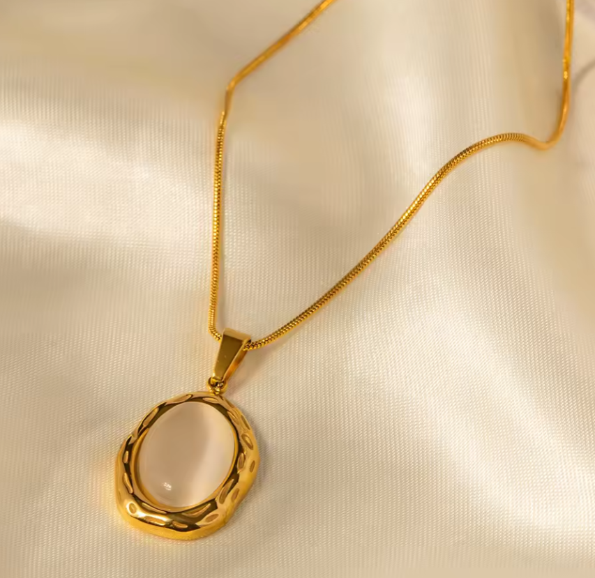 Κολιέ χρυσό ατσάλι με μπεζ πέτρα-NE478
